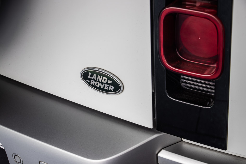 Land Rover Defender 110 SE