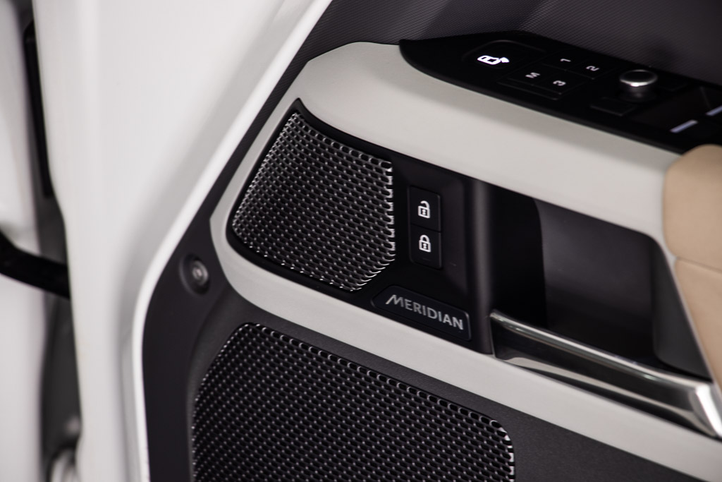 Land Rover Defender 110 SE