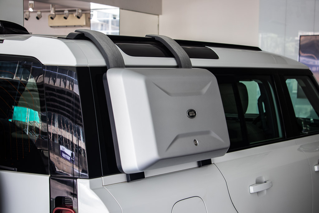 Land Rover Defender 110 SE