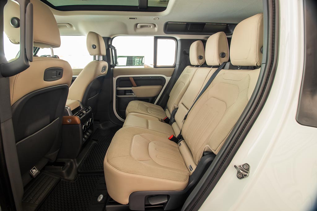 Land Rover Defender 110 SE