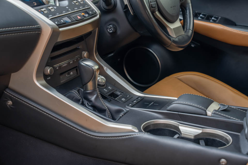 Lexus NX 300H Luxury