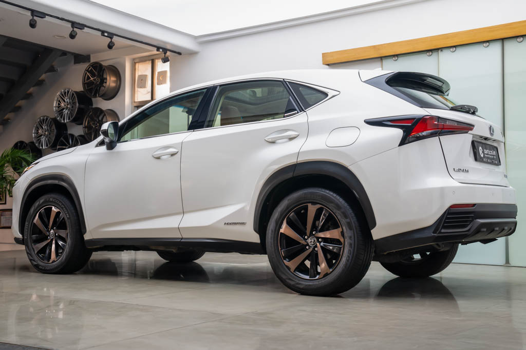 Lexus NX 300H Luxury