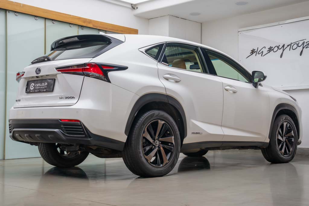 Lexus NX 300H Luxury