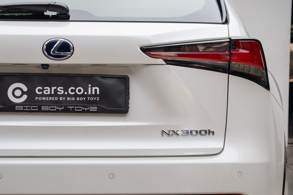 Lexus NX 300H Luxury