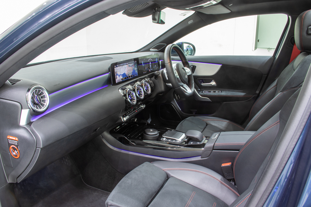 MERCEDES AMG A35 4MATIC