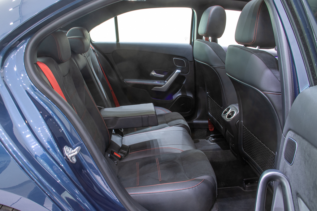 MERCEDES AMG A35 4MATIC