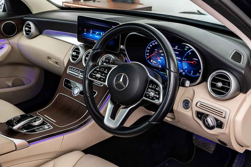 Mercedes Benz C220d
