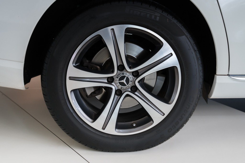 Mercedes Benz E220d Exclusive