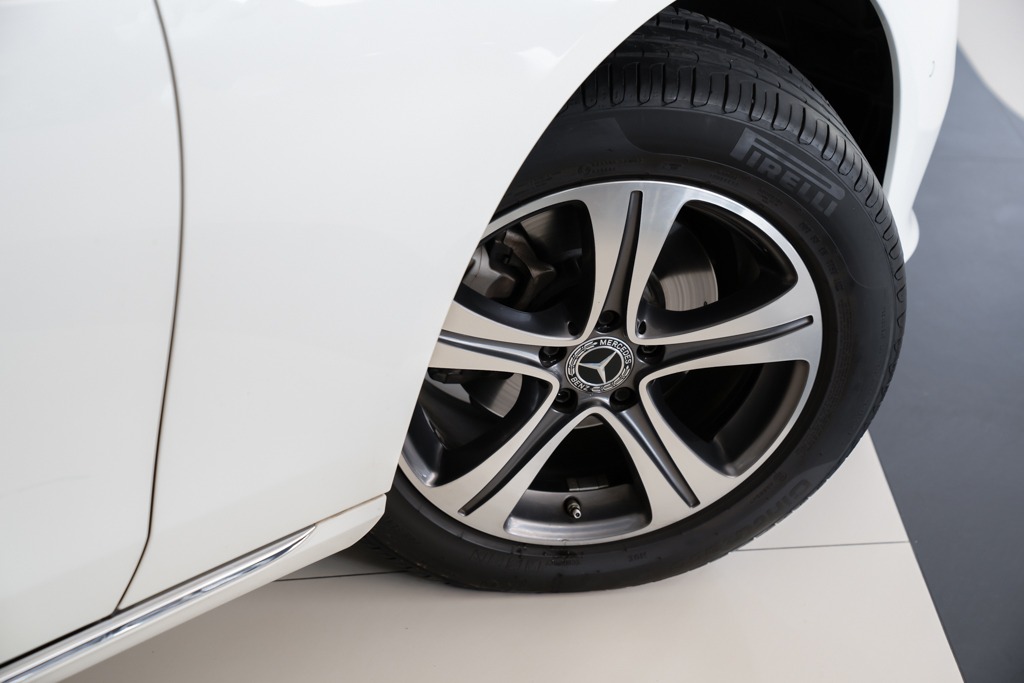 Mercedes Benz E220d Exclusive