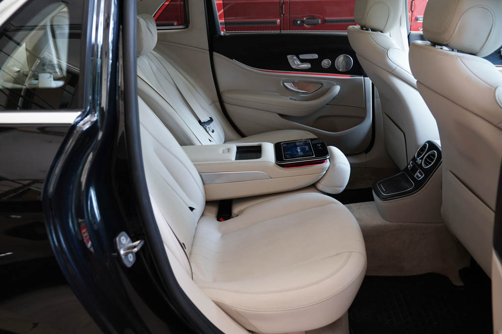 Mercedes Benz E220D Exclusive