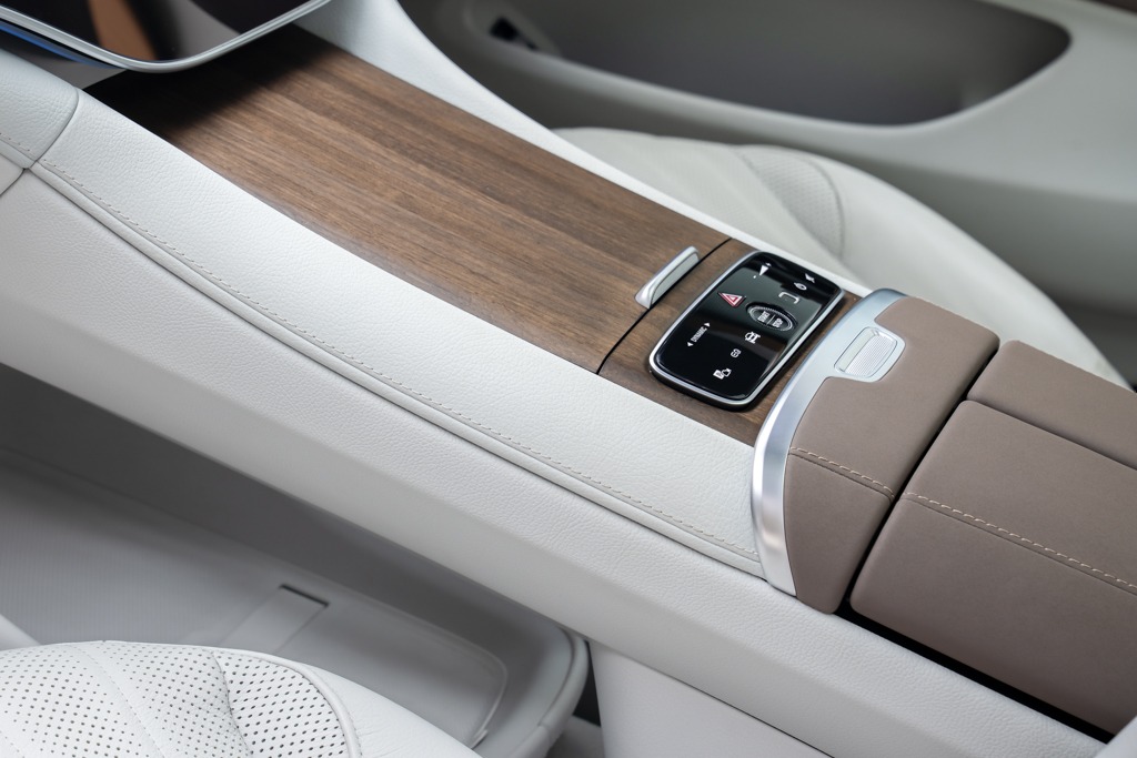 MERCEDES BENZ EQS580 4MATIC