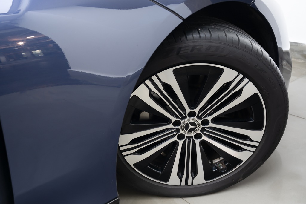 MERCEDES BENZ EQS580 4MATIC