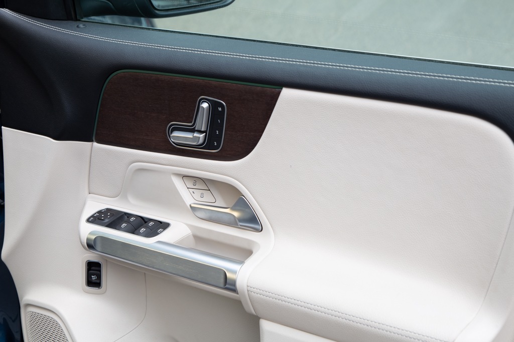 MERCEDES BENZ GLB200 PROGRESSIVE