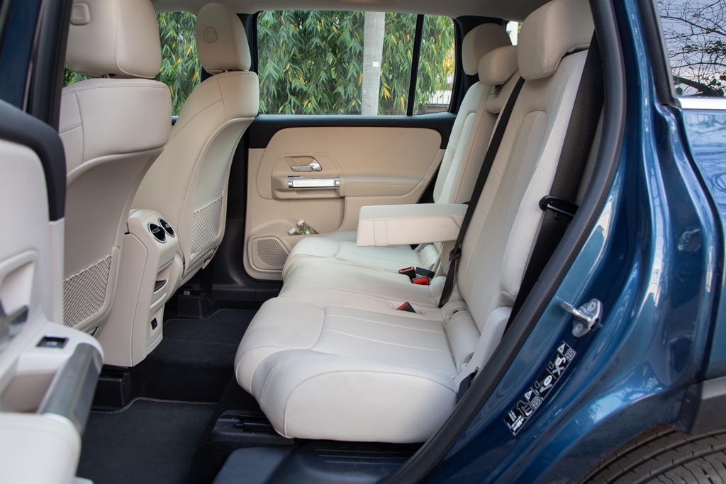 MERCEDES BENZ GLB200 PROGRESSIVE