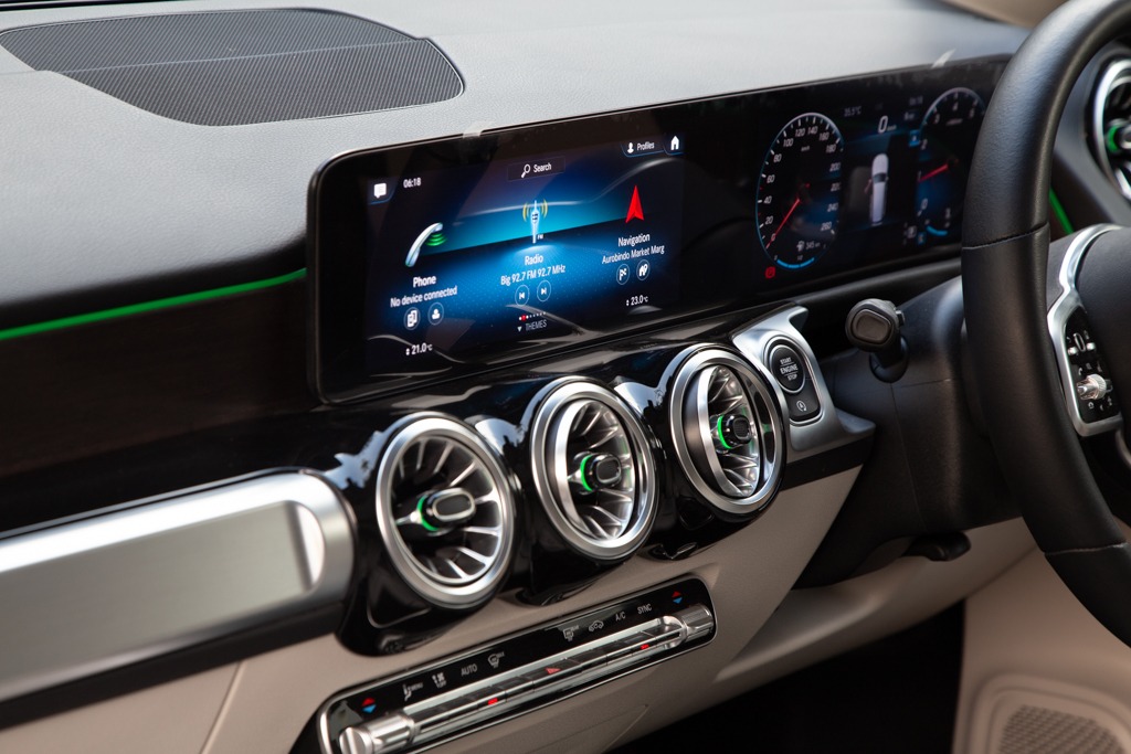 MERCEDES BENZ GLB200 PROGRESSIVE