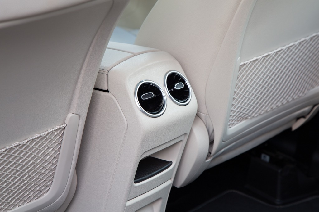 MERCEDES BENZ GLB200 PROGRESSIVE