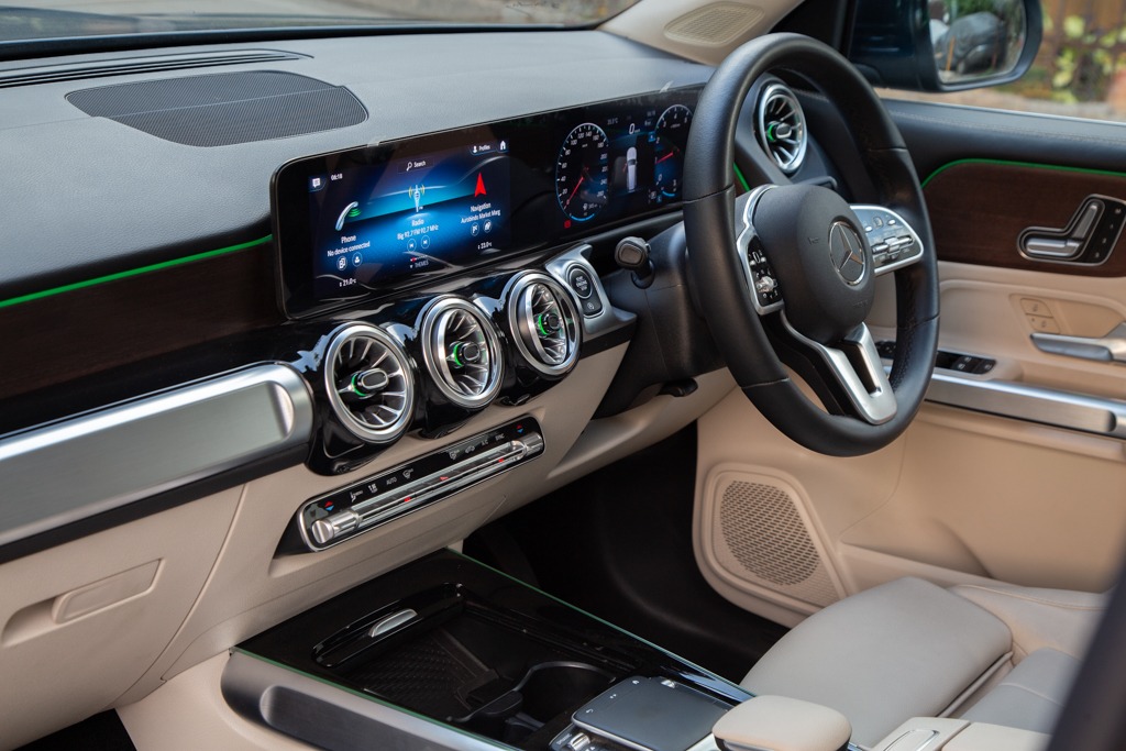 MERCEDES BENZ GLB200 PROGRESSIVE