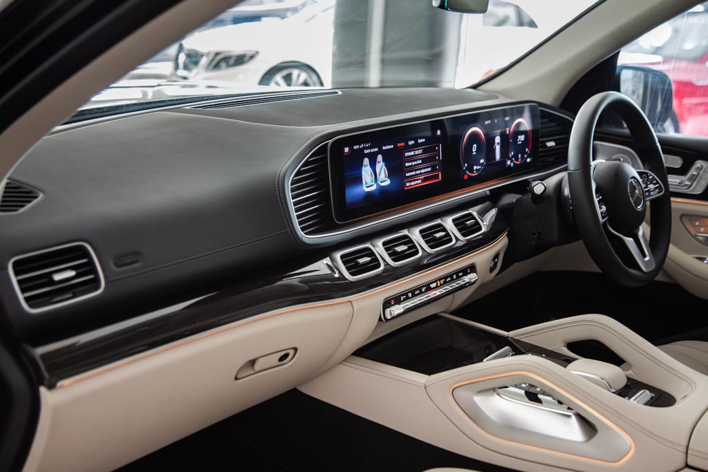 MERCEDES BENZ GLS 400D