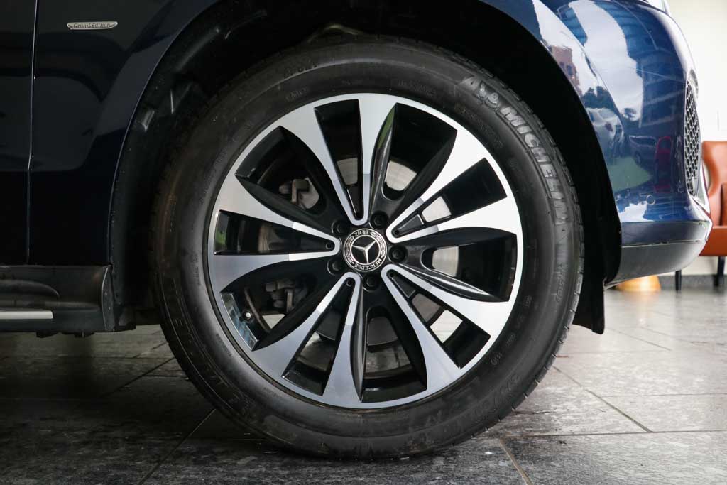 MERCEDES-BENZ GLS 350 D 4matic