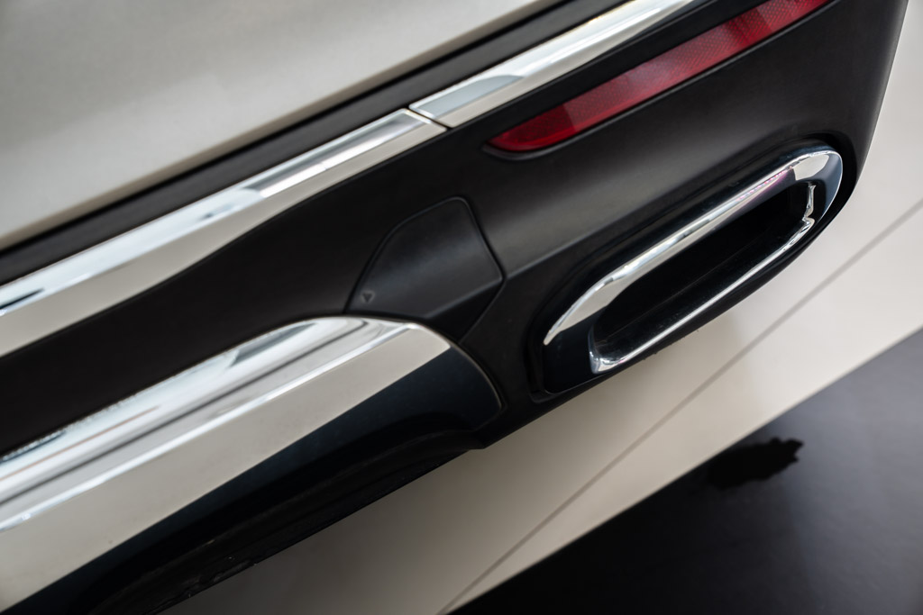 MERCEDES BENZ GLS400D