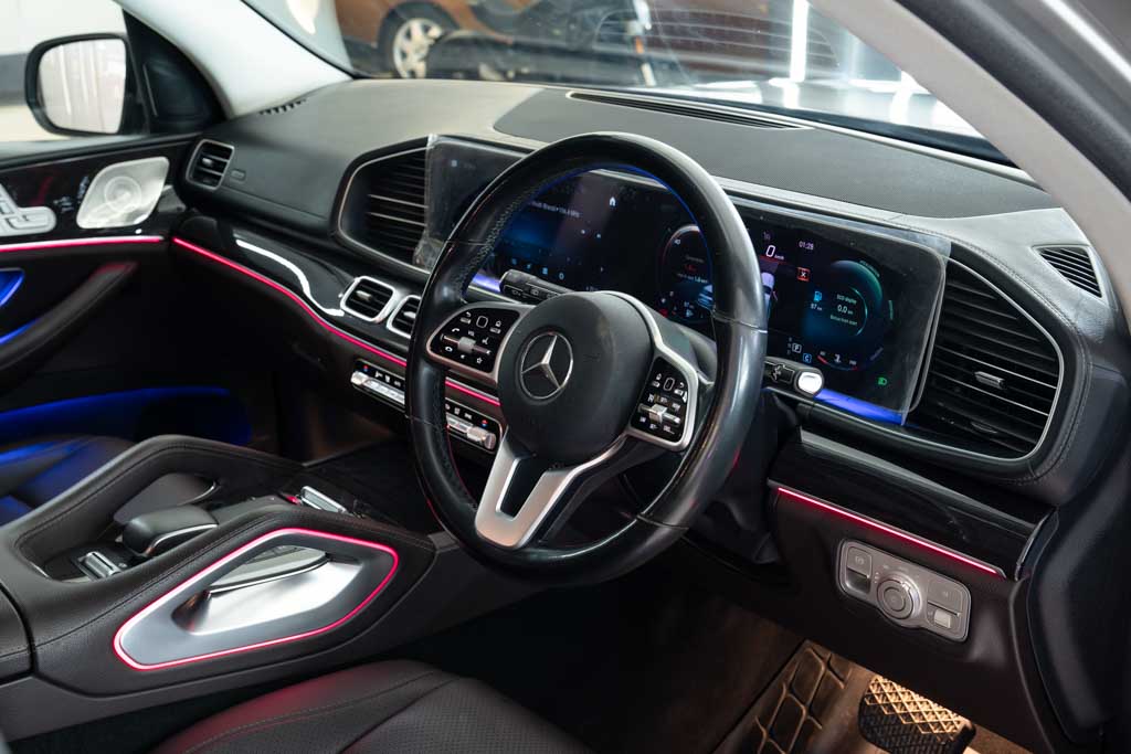 MERCEDES BENZ GLS400D