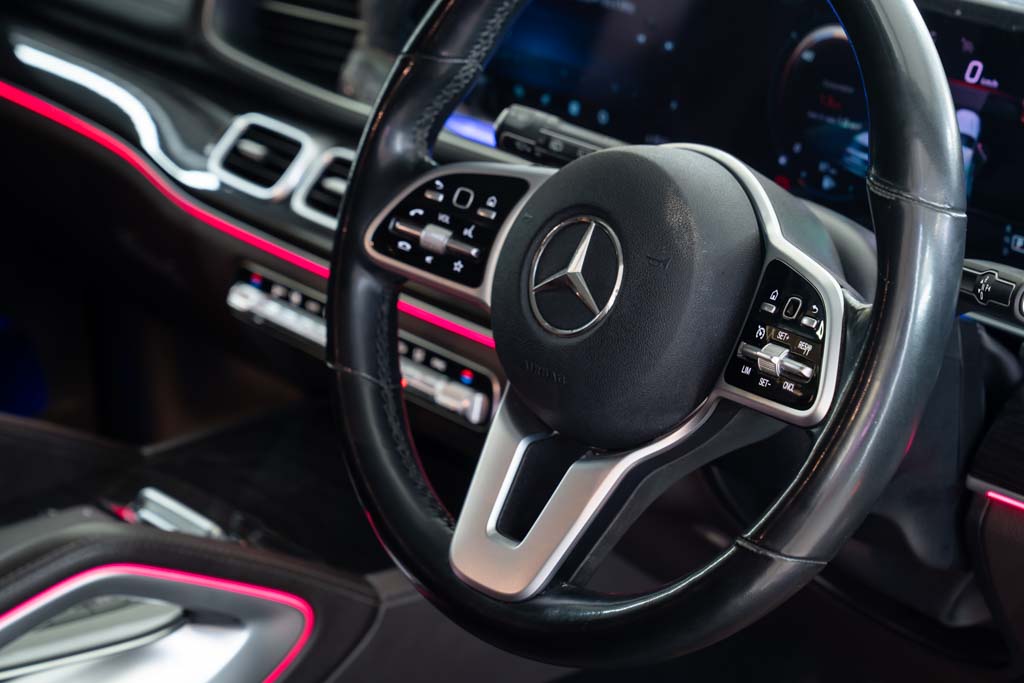 MERCEDES BENZ GLS400D