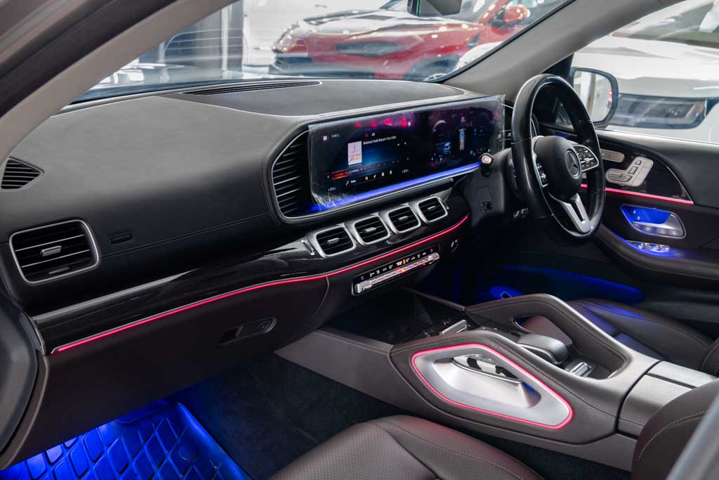 MERCEDES BENZ GLS400D