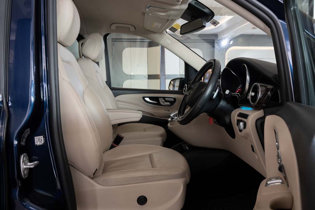 MERCEDES BENZ V220D EXCLUSIVE