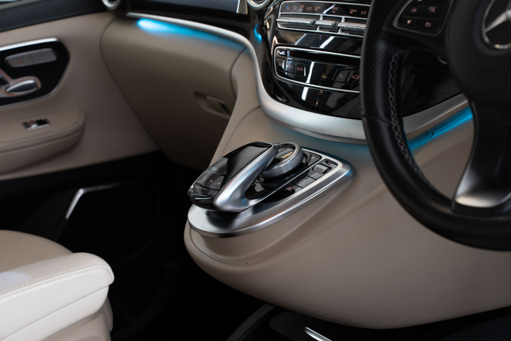 MERCEDES BENZ V220D EXCLUSIVE