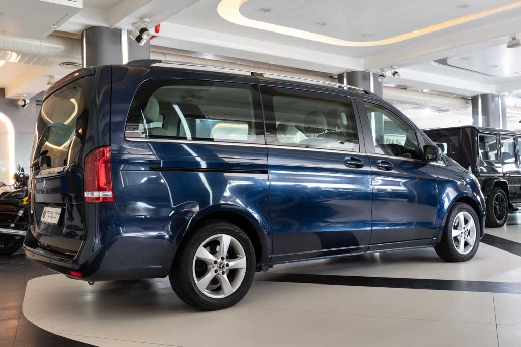 MERCEDES BENZ V220D EXCLUSIVE