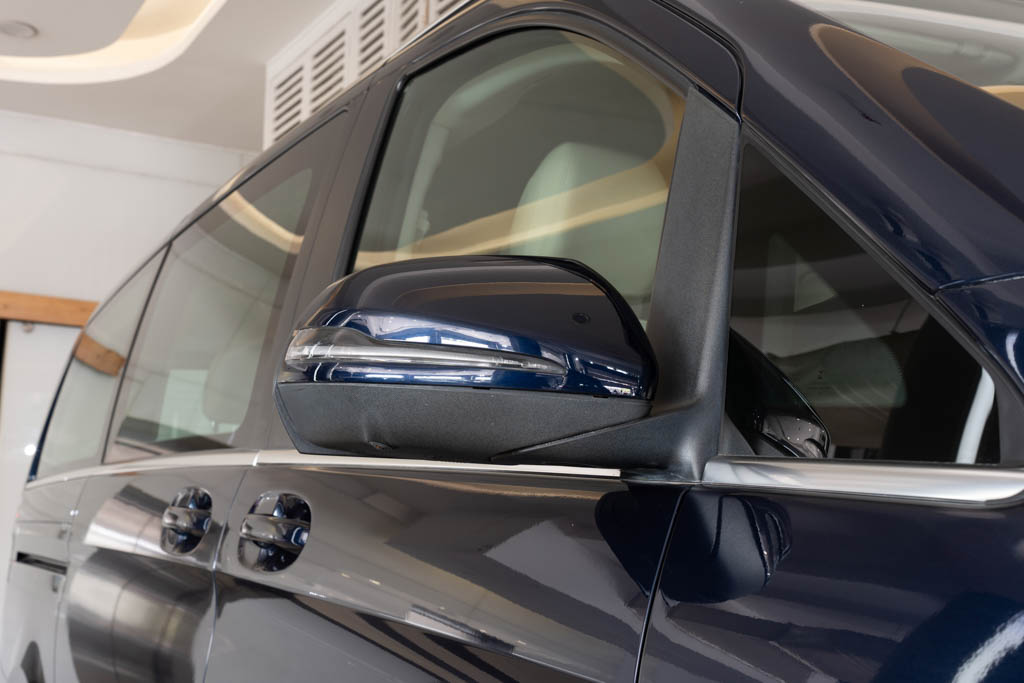 MERCEDES BENZ V220D EXCLUSIVE