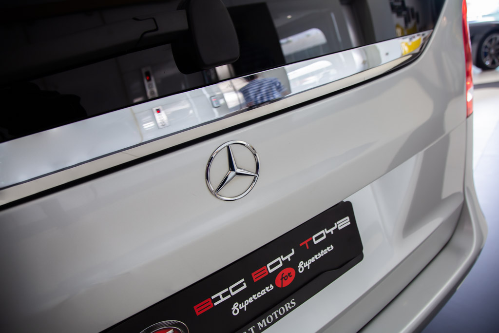 MERCEDES BENZ V220D EXCLUSIVE