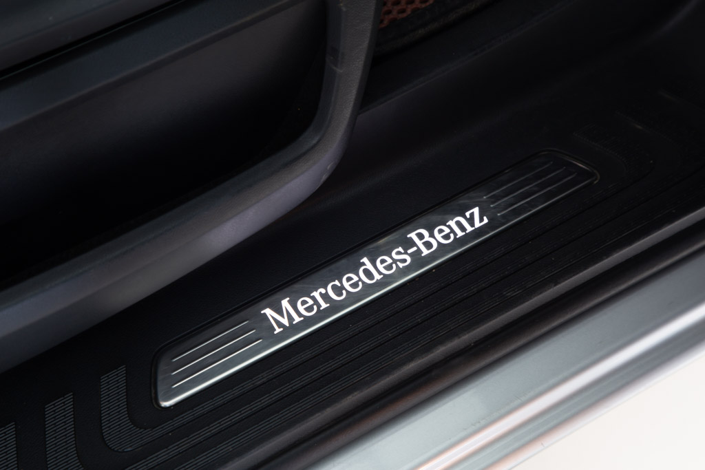 MERCEDES BENZ V220D EXCLUSIVE