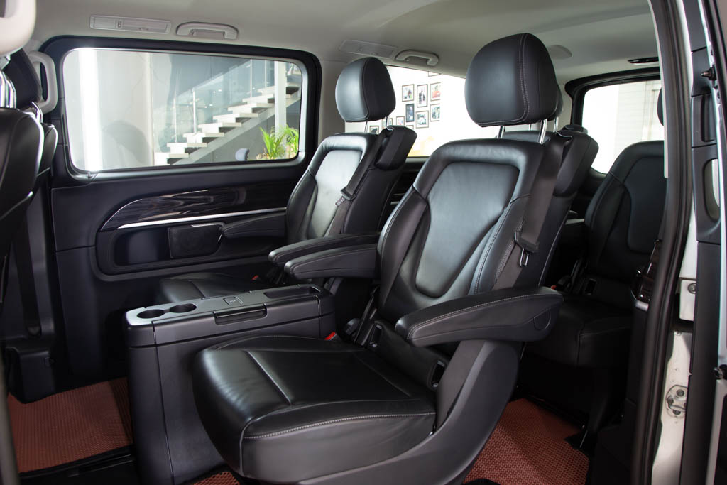 MERCEDES BENZ V220D EXCLUSIVE