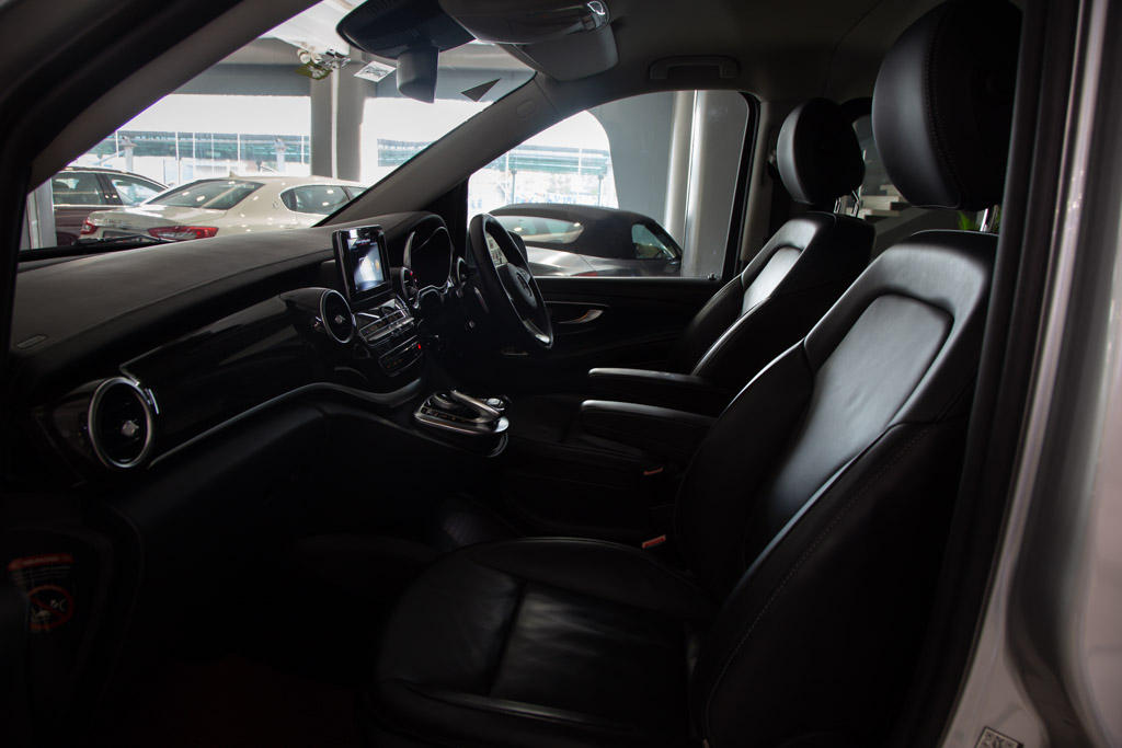 MERCEDES BENZ V220D EXCLUSIVE