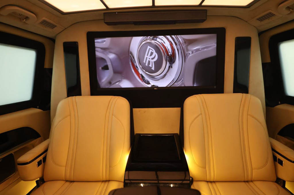 MERCEDES BENZ V220D with Maybach Kit