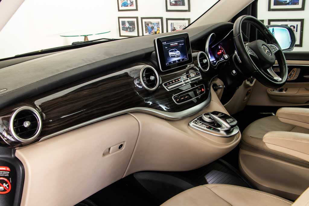 Mercedes Benz V220d CBU