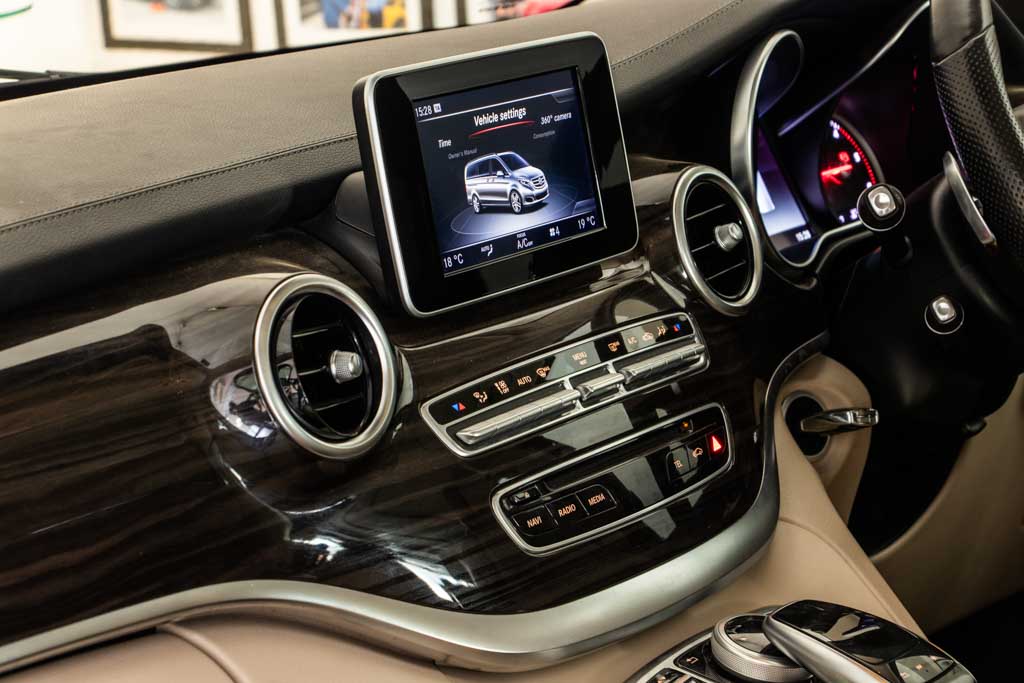 Mercedes Benz V220d CBU