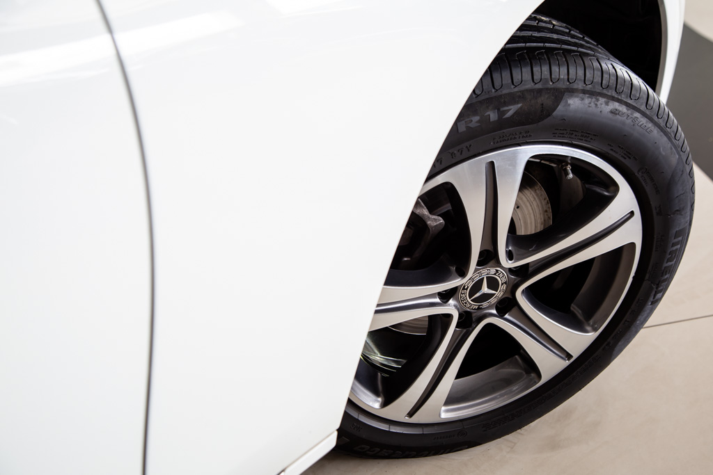 Mercedes Benz E220d Exclusive