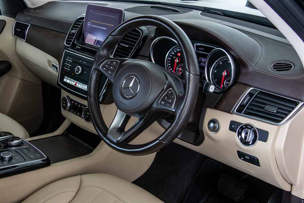 MERCEDES-BENZ GLS 350 D 4matic