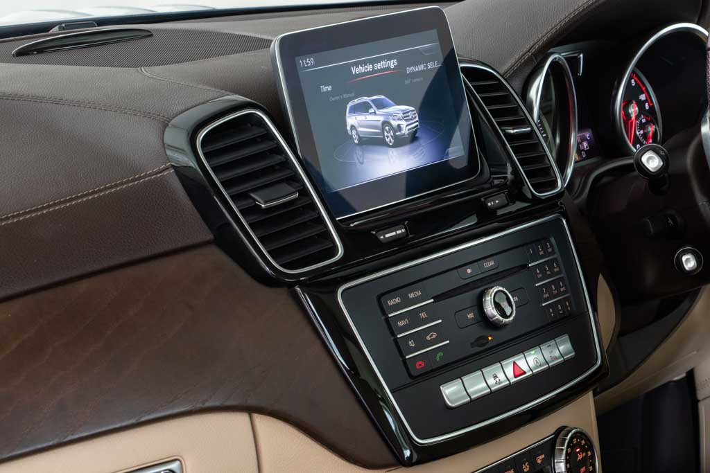 MERCEDES-BENZ GLS 350 D 4matic