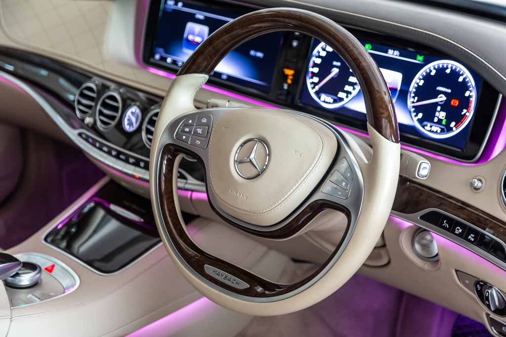 MERCEDES MAYBACH S500
