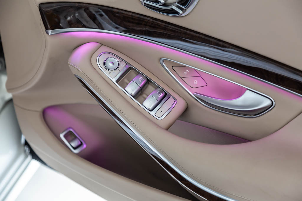 MERCEDES MAYBACH S500