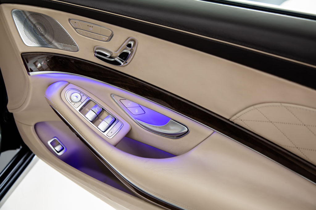 MERCEDES MAYBACH S500