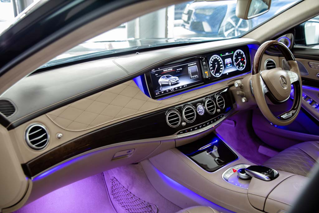 MERCEDES MAYBACH S500