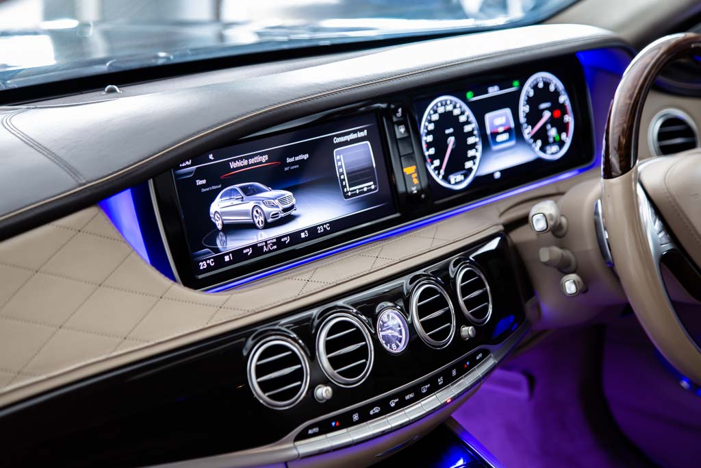 MERCEDES MAYBACH S500