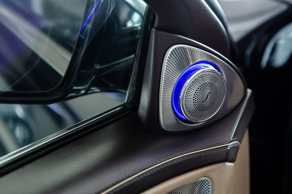 MERCEDES MAYBACH S500