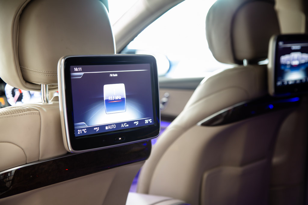 MERCEDES MAYBACH S500