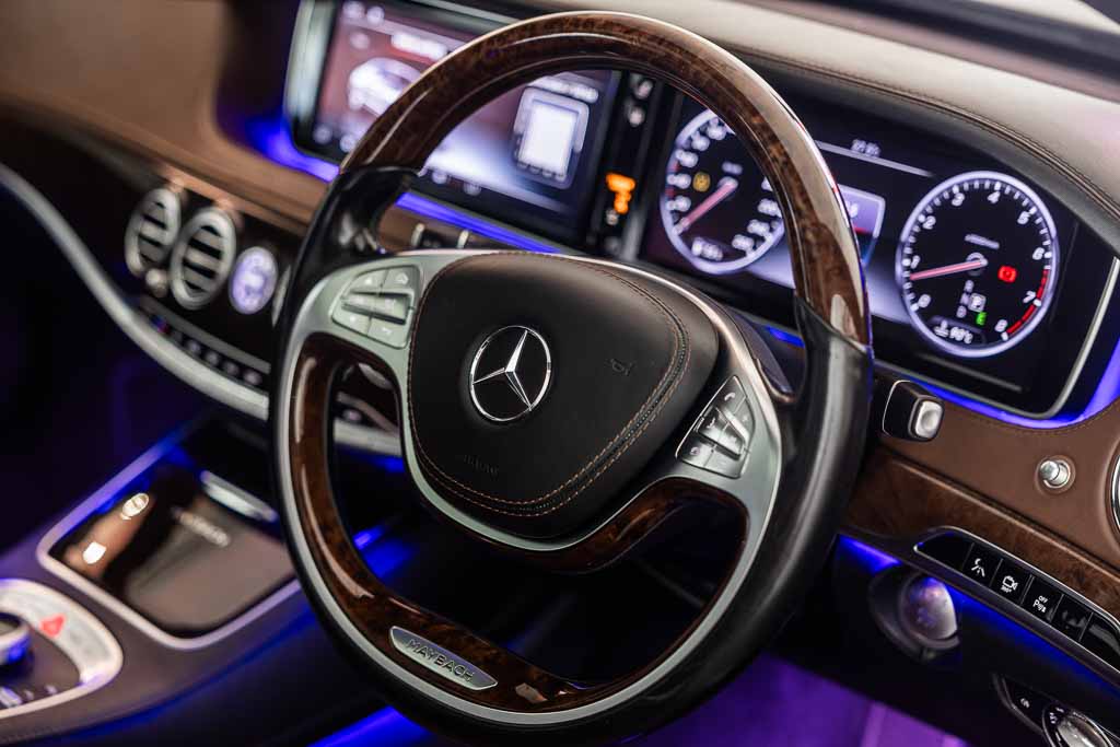 MERCEDES MAYBACH S500