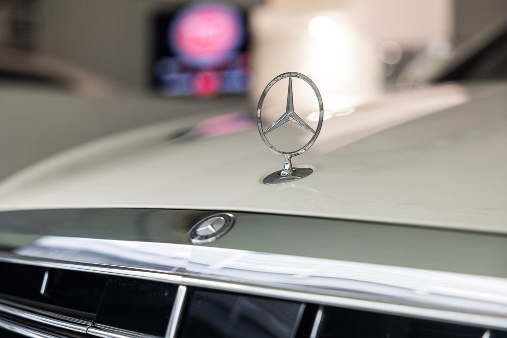 MERCEDES MAYBACH S500